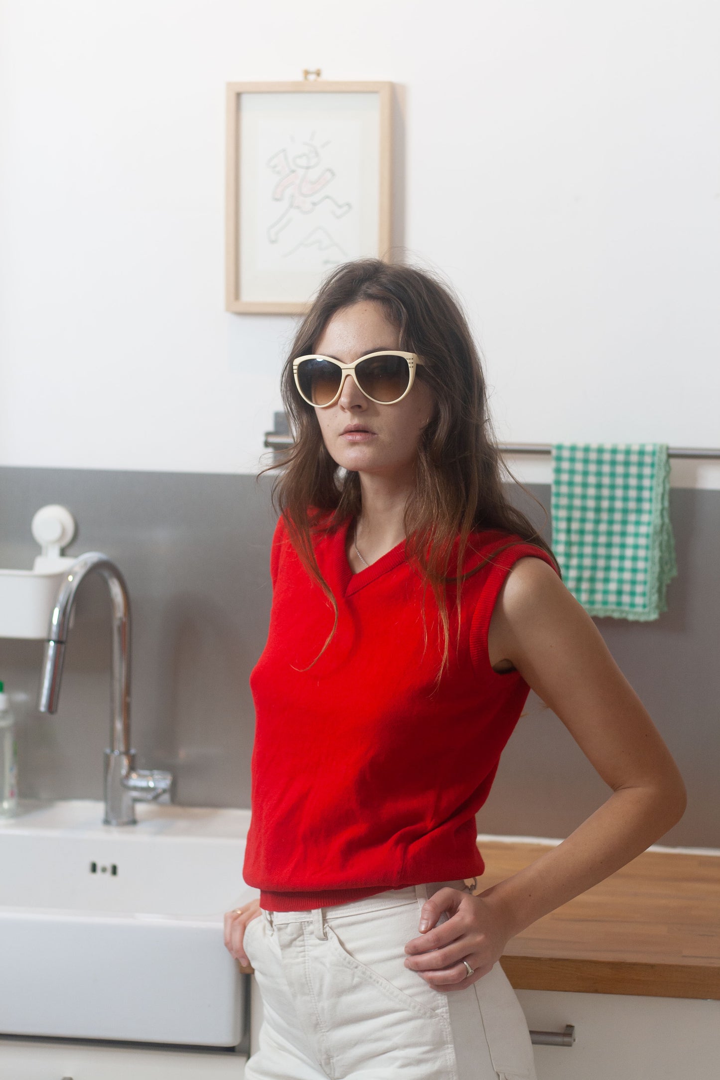 PULL SANS MANCHES ROUGE