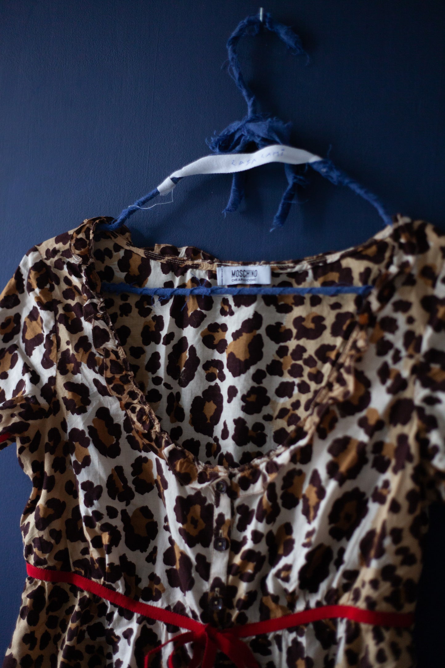 BLOUSE MOSCHINO LÉOPARD CHEAP AND CHIC