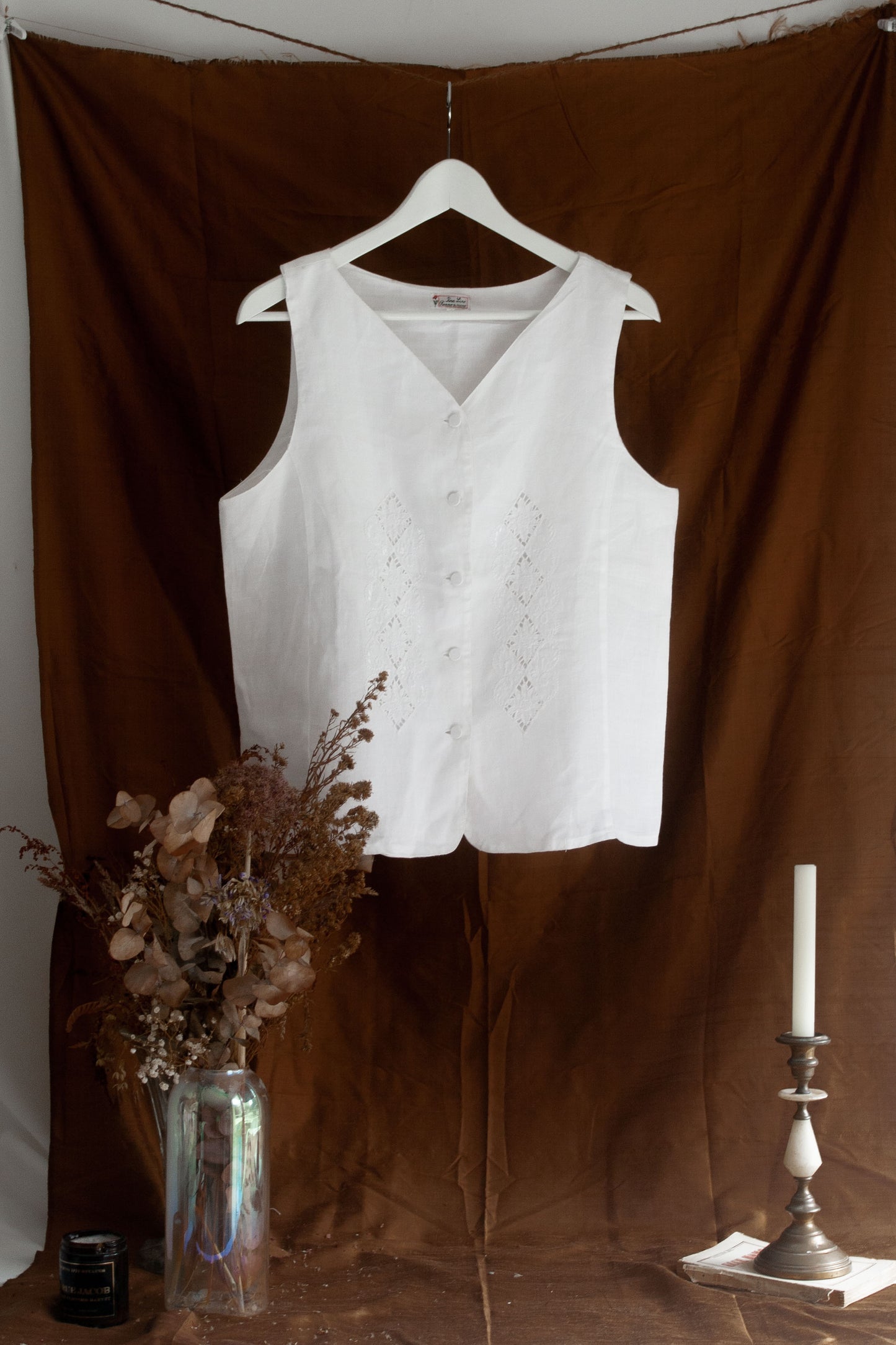 DÉBARDEUR VINTAGE BRODÉ