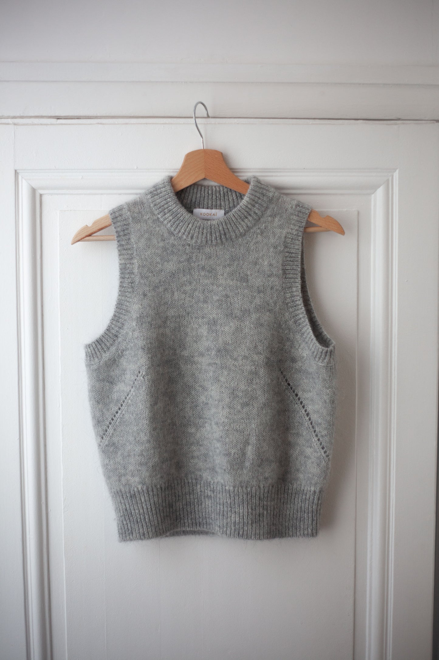 PULL SANS MANCHES MOHAIR