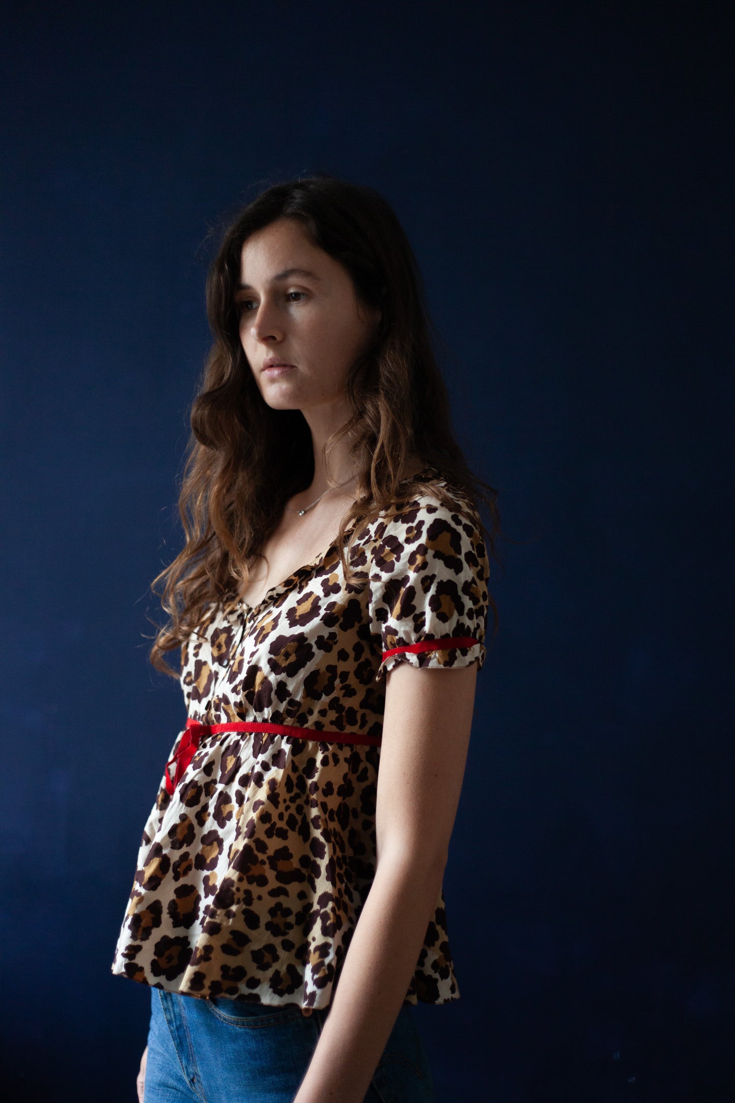 BLOUSE MOSCHINO LÉOPARD CHEAP AND CHIC