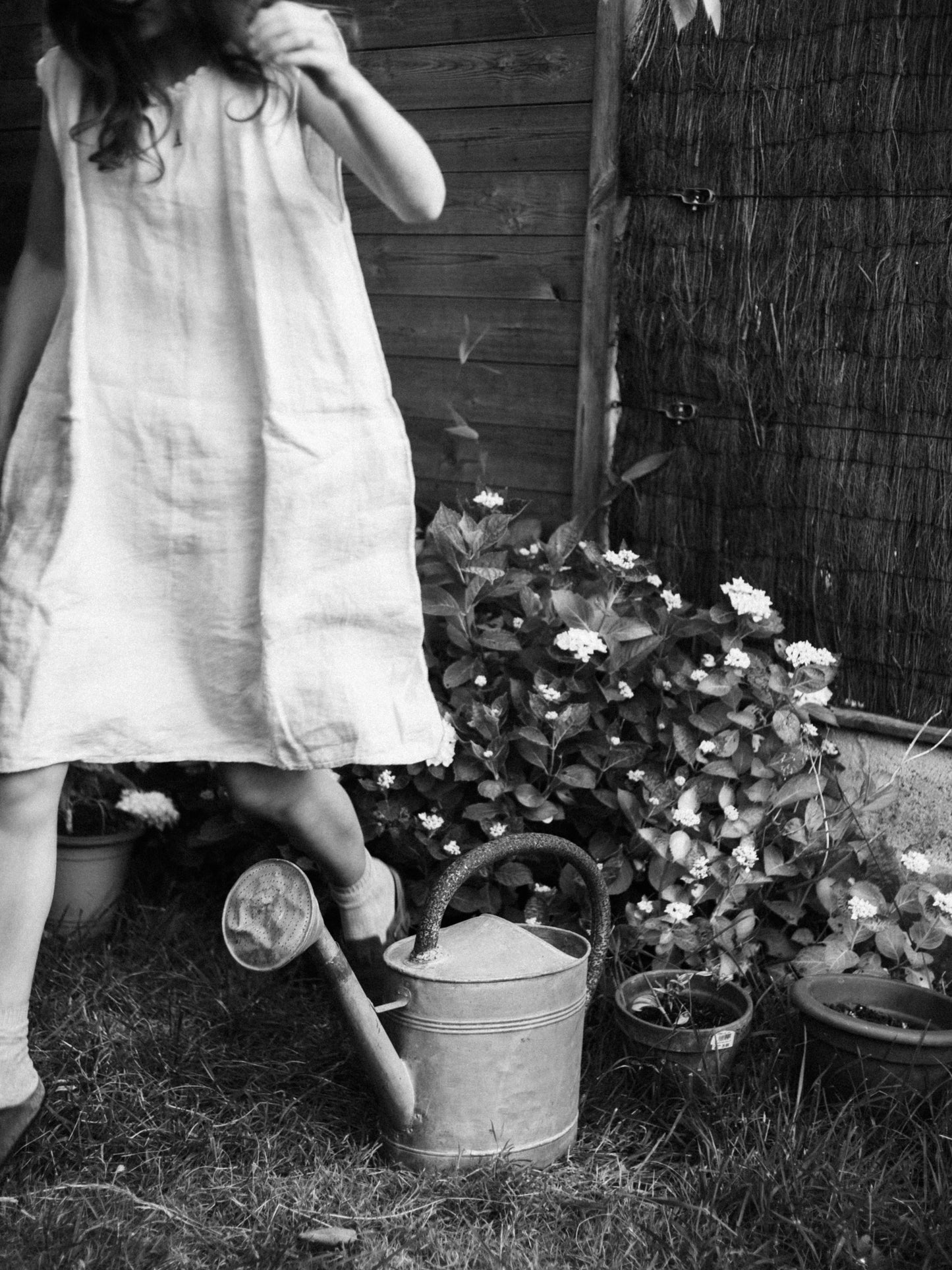 ROBE ANTIQUE EN LIN BRODÉ