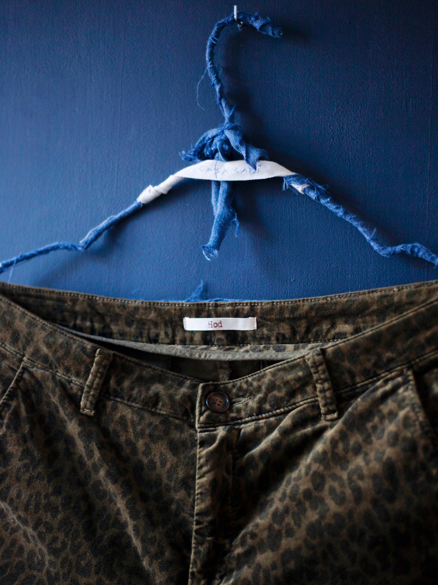 PANTALON LÉOPARD HOD W29